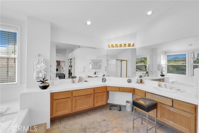Detail Gallery Image 13 of 62 For 515 Chippendale Ave, Simi Valley,  CA 93065 - 5 Beds | 4 Baths