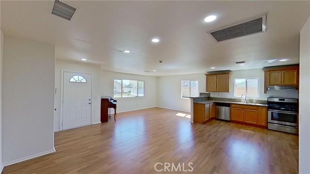 Detail Gallery Image 7 of 32 For 38553 4th St, Palmdale,  CA 93550 - 3 Beds | 2 Baths