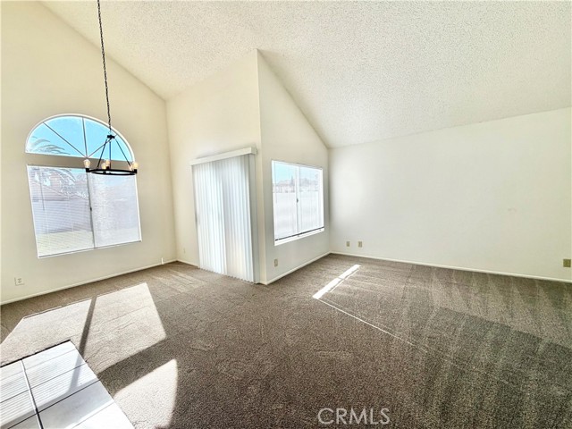 Detail Gallery Image 5 of 33 For 25343 Ceremony Ave, Moreno Valley,  CA 92551 - 3 Beds | 2/1 Baths