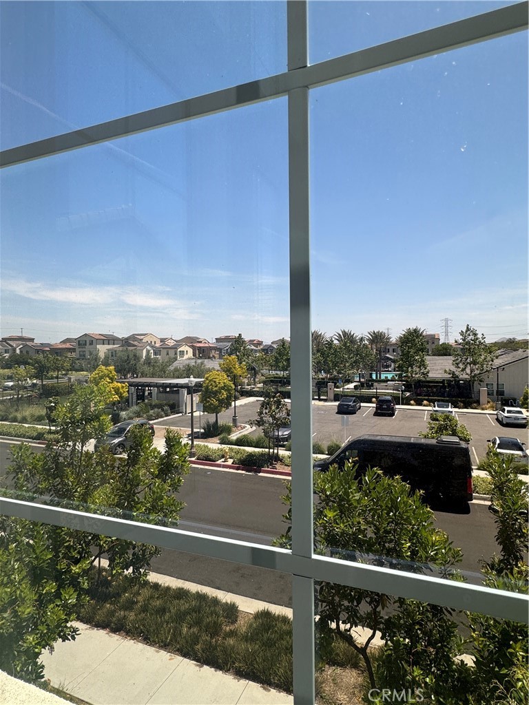 https://media.crmls.org/medias/10d0031a-1b26-4ba3-9277-84b4d453d011.jpg?preset=X-Large