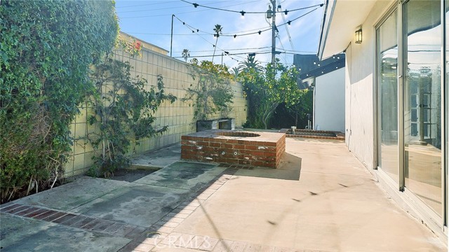 Detail Gallery Image 22 of 25 For 204 Avenue E, Redondo Beach,  CA 90277 - 3 Beds | 2 Baths