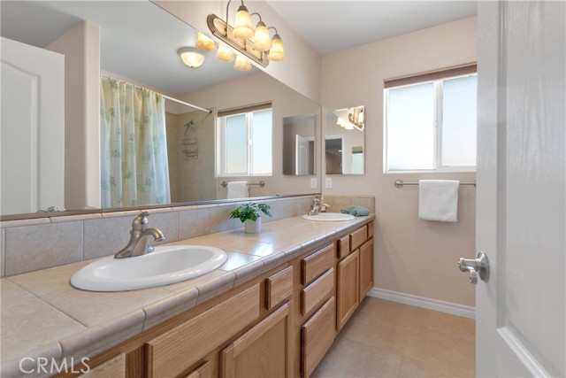 19410 Allegheny Court, Apple Valley CA: https://media.crmls.org/medias/10d033e2-854f-4955-87f5-7471176cbf16.jpg