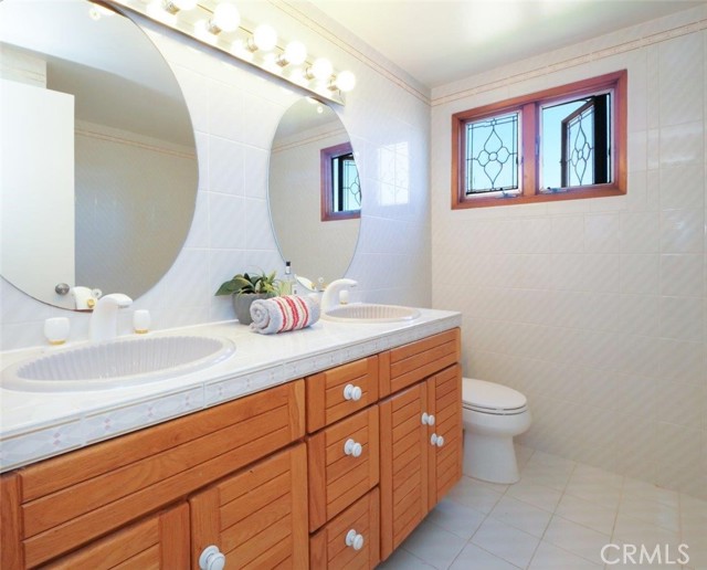 Upper Level Hallway Bathroom