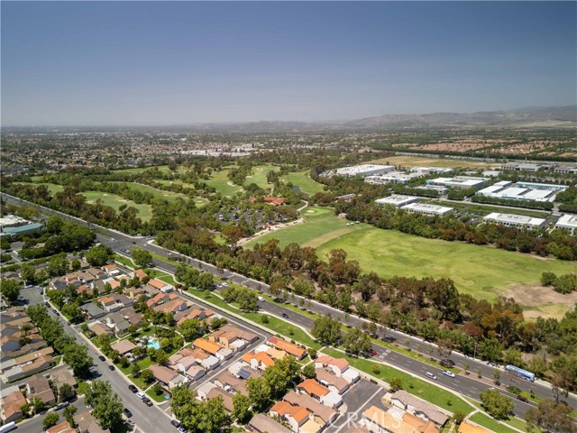 10 Windrow, Irvine CA: https://media.crmls.org/medias/10d1a582-737e-4186-be9c-cbecd48744d1.jpg