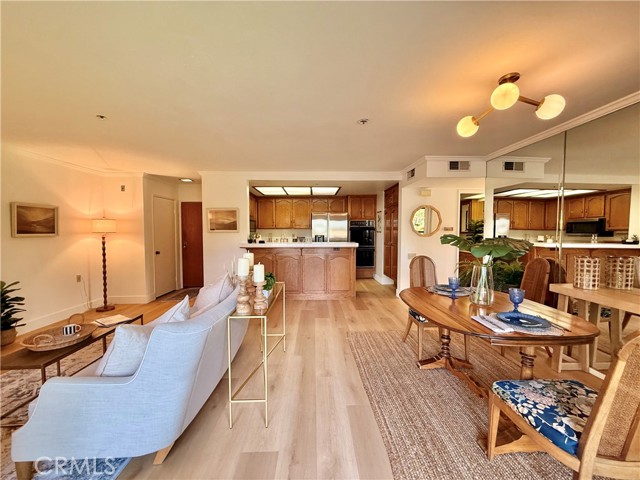 Detail Gallery Image 11 of 16 For 13601 Del Monte Drive 54a,  Seal Beach,  CA 90740 - 2 Beds | 2 Baths