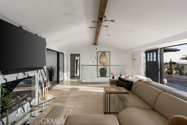 Detail Gallery Image 12 of 51 For 126 Avenida Trieste, San Clemente,  CA 92672 - 4 Beds | 4/1 Baths