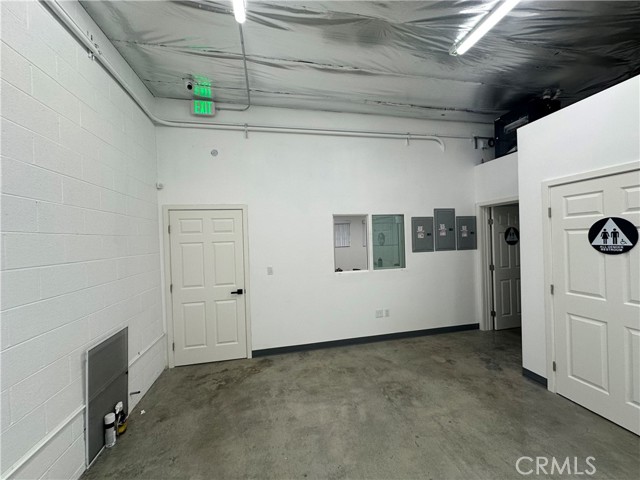 5706 Cahuenga Boulevard, North Hollywood (los Angeles), California 91601, ,Commercial Lease,For Rent,5706 Cahuenga Boulevard,CRGD25156221