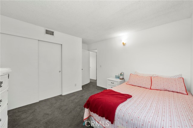 Detail Gallery Image 22 of 42 For 22337 Los Tigres Dr, Saugus,  CA 91350 - 3 Beds | 1/1 Baths