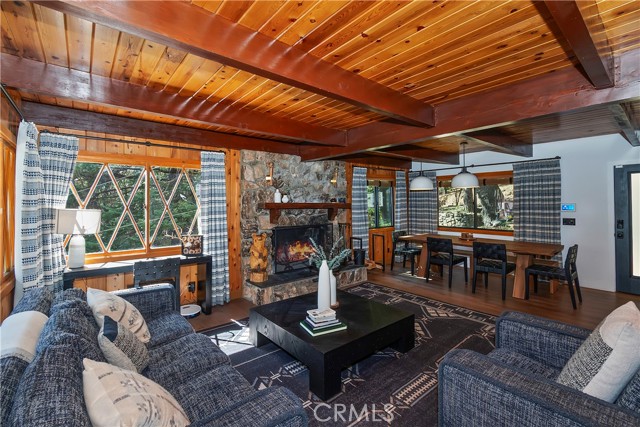 Detail Gallery Image 10 of 24 For 170 Fairway, Lake Arrowhead,  CA 92352 - 3 Beds | 2 Baths