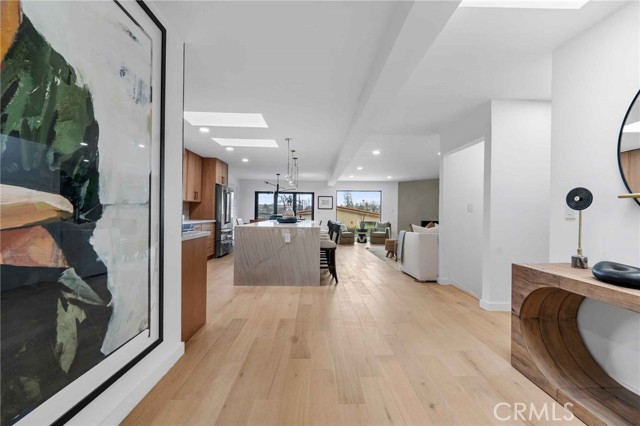 2416 Palm Avenue, Manhattan Beach CA: https://media.crmls.org/medias/10d3326f-1d01-4a7a-a940-b03c685a7756.jpg