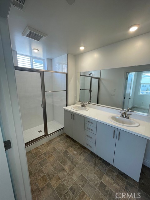 Detail Gallery Image 4 of 5 For 915 Madonna Rd #204,  San Luis Obispo,  CA 93405 - 2 Beds | 2 Baths