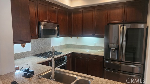 128 N Oak Knoll Avenue, Pasadena CA: https://media.crmls.org/medias/10d6274b-6a6a-4ce1-b338-e2cab371c07a.jpg