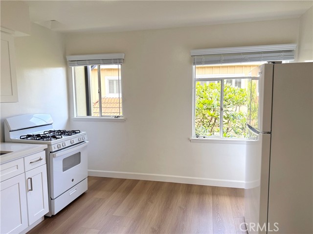 2648 23rd Street, Santa Monica CA: https://media.crmls.org/medias/10d77999-8f5f-497d-9bb4-e1333a0e0a3e.jpg