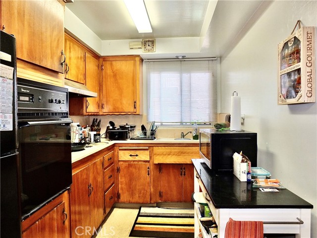 1724 E 1st Street, Long Beach CA: https://media.crmls.org/medias/10d7e66e-3225-425c-98c0-6b291df95d73.jpg