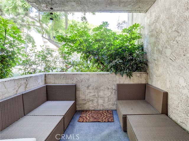 Detail Gallery Image 14 of 44 For 8400 De Longpre Ave #205,  West Hollywood,  CA 90069 - 2 Beds | 2 Baths