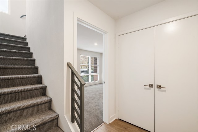 Detail Gallery Image 5 of 33 For 2700 E Chaucer #14,  Los Angeles,  CA 90065 - 4 Beds | 4 Baths