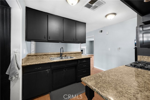 5939 Etiwanda Ave, Rancho Cucamonga CA: https://media.crmls.org/medias/10d82650-eae2-466b-ab94-0a4429307db9.jpg