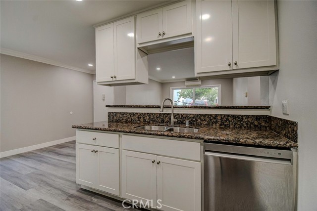 Detail Gallery Image 5 of 44 For 21941 Rimhurst #D,  Lake Forest,  CA 92630 - 2 Beds | 1 Baths