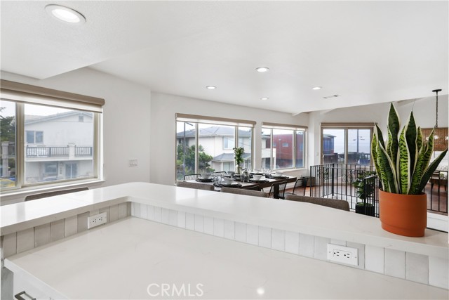 295 Plymouth Street, Cambria CA: https://media.crmls.org/medias/10d91209-6758-44ee-97cc-afd926f0cd76.jpg