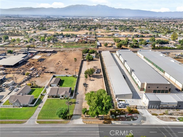 Detail Gallery Image 4 of 39 For 14611 Chandler St, Corona,  CA 92880 - 4 Beds | 2 Baths