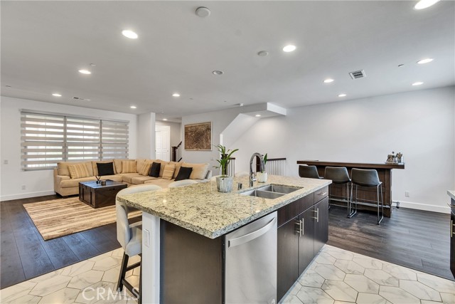 58 Origin, Irvine CA: https://media.crmls.org/medias/10dabce0-72ef-4666-a042-a268d8f02018.jpg