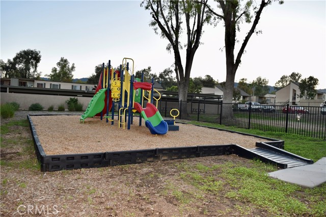 Detail Gallery Image 32 of 37 For 24525 W Trevino Dr #U2,  Valencia,  CA 91355 - 2 Beds | 2 Baths