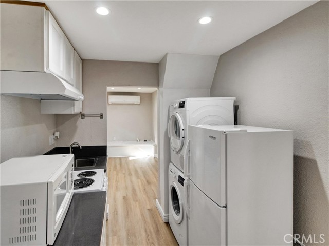 Detail Gallery Image 9 of 36 For 985 1/2 Dexter St, Los Angeles,  CA 90042 - 0 Beds | 1 Baths