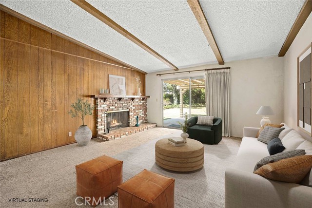 Virtual Staging - Family Room