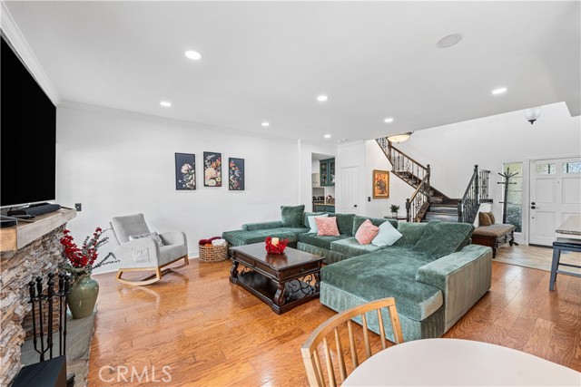 Detail Gallery Image 4 of 44 For 28314 Easton Ln, Saugus,  CA 91350 - 6 Beds | 3 Baths