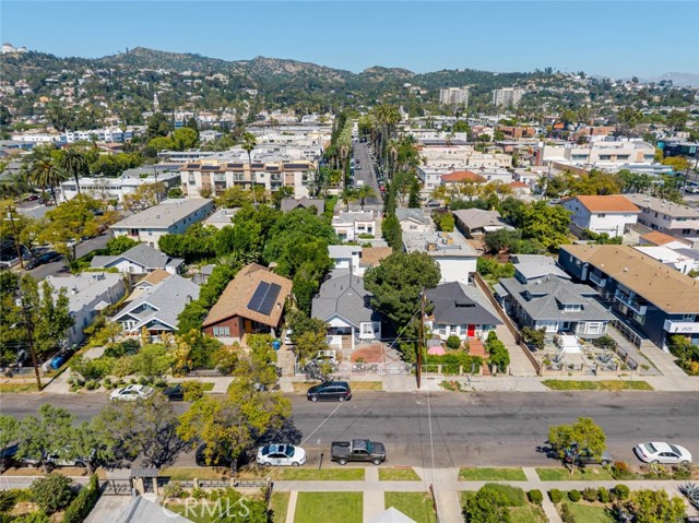 Detail Gallery Image 3 of 14 For 4541 Russell Ave, Los Angeles,  CA 90027 - 5 Beds | 3 Baths