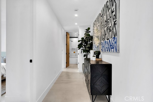14899 Round Valley, Sherman Oaks CA: https://media.crmls.org/medias/10dc78f9-66de-4c5b-8b06-1e73c8727ea2.jpg