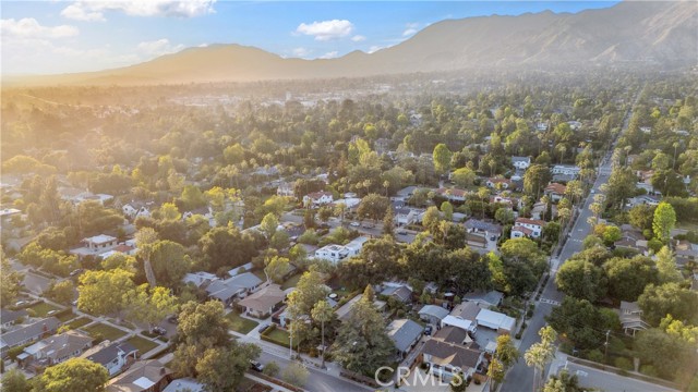1290 E Woodbury Road, Pasadena CA: https://media.crmls.org/medias/10dd0fed-10d6-48a5-8421-1350b69160e4.jpg