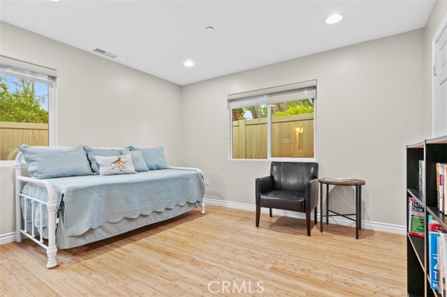 Detail Gallery Image 15 of 28 For 16577 16579 Knollwood, Granada Hills,  CA 91344 - 2 Beds | 2 Baths