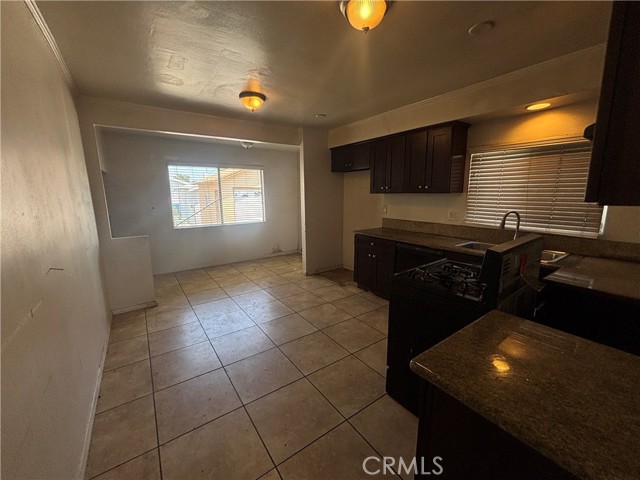 1339 W 66th Street, Los Angeles CA: https://media.crmls.org/medias/10dd5009-8099-45d8-ab7c-54830664a268.jpg