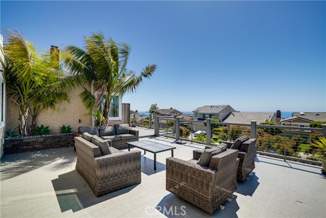 Detail Gallery Image 7 of 45 For 33601 via Corvalian #4,  Dana Point,  CA 92629 - 3 Beds | 2 Baths