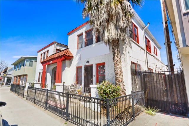 1045 4th Street, Long Beach, California 90802, ,Multi-Family,For Sale,4th,PW24077362