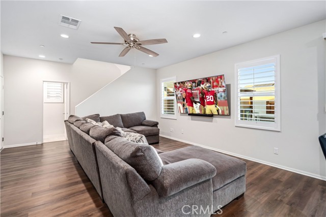 Detail Gallery Image 22 of 49 For 2434 Lugar Hermoso Ct, Rosamond,  CA 93560 - 4 Beds | 2/1 Baths