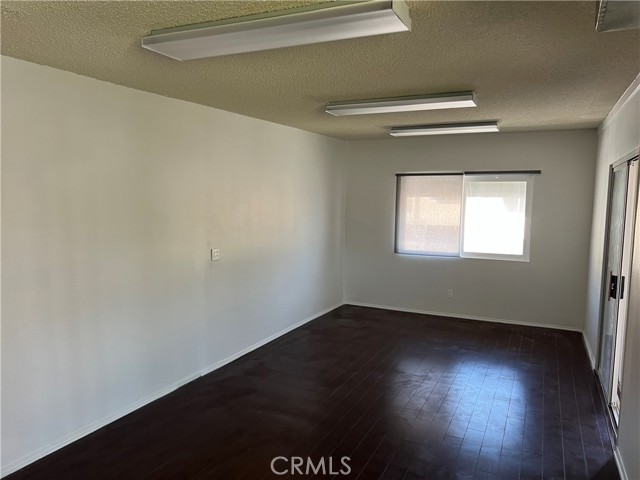 18335 Sierra, Canyon Country (santa Clarita), California 91351, ,Commercial Lease,For Rent,18335 Sierra,CRSR23222062