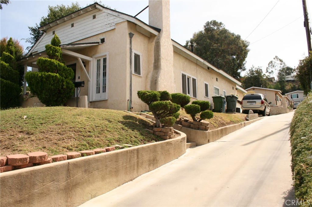 6320 Alta Avenue Whittier, California 6320 Alta Avenue