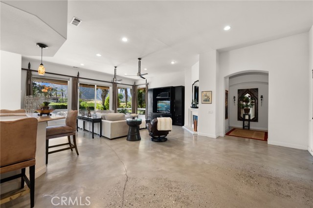 56102 Baltusrol, La Quinta CA: https://media.crmls.org/medias/10df90ae-a656-4ae8-92a5-53472fd84d5f.jpg