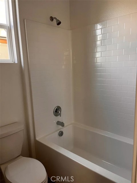 Detail Gallery Image 13 of 27 For 2557 E Lincoln Paseo, Ontario,  CA 91762 - 4 Beds | 4 Baths