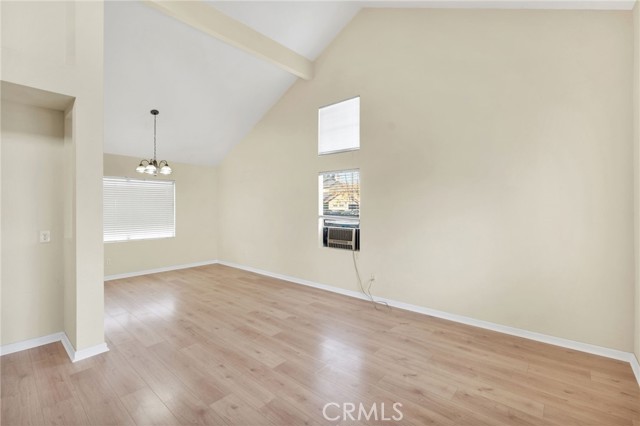 Detail Gallery Image 10 of 66 For 12734 Trotters Ln, Victorville,  CA 92392 - 3 Beds | 3 Baths