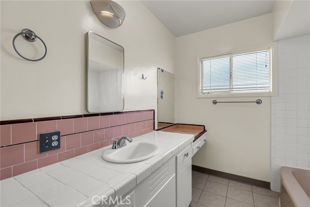 Detail Gallery Image 17 of 29 For 5943 Grand Ave, Riverside,  CA 92504 - 2 Beds | 2 Baths