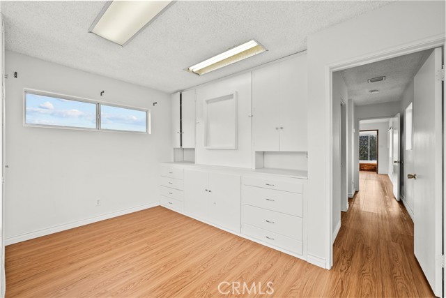 Detail Gallery Image 30 of 36 For 12619 Gladstone Ave, Sylmar,  CA 91342 - 4 Beds | 3 Baths