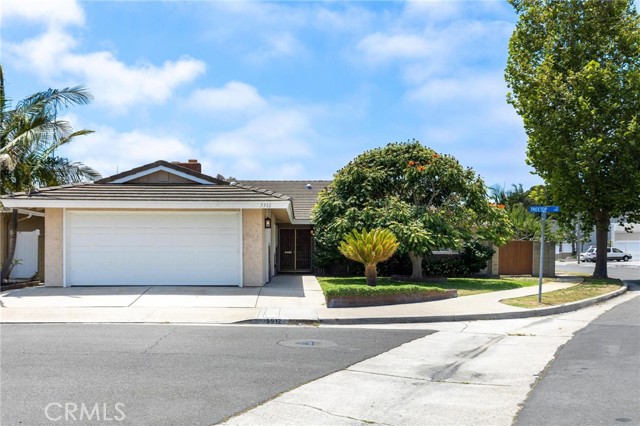 5912 Treetop Circle, Huntington Beach, CA 92649