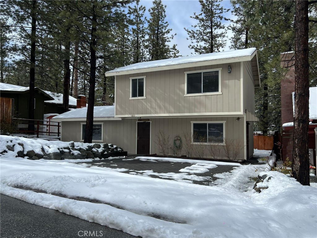 1832 Sparrow Road, Wrightwood, CA 92397