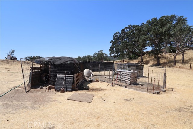22605 Cascio Way, Lower Lake CA: https://media.crmls.org/medias/10e1d550-d682-4e60-8807-e7097b7c380c.jpg