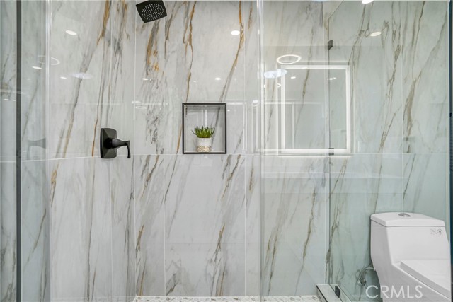 Detail Gallery Image 15 of 28 For 10805 Chimineas, Porter Ranch,  CA 91326 - 4 Beds | 2/1 Baths