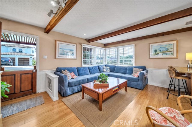 1907 Gates Avenue, Redondo Beach, California 90278, 2 Bedrooms Bedrooms, ,2 BathroomsBathrooms,Residential,Sold,Gates,PV21127112