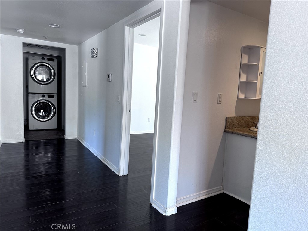 https://media.crmls.org/medias/10e34139-2b85-475d-9220-bef6c71d5261.jpg?preset=X-Large